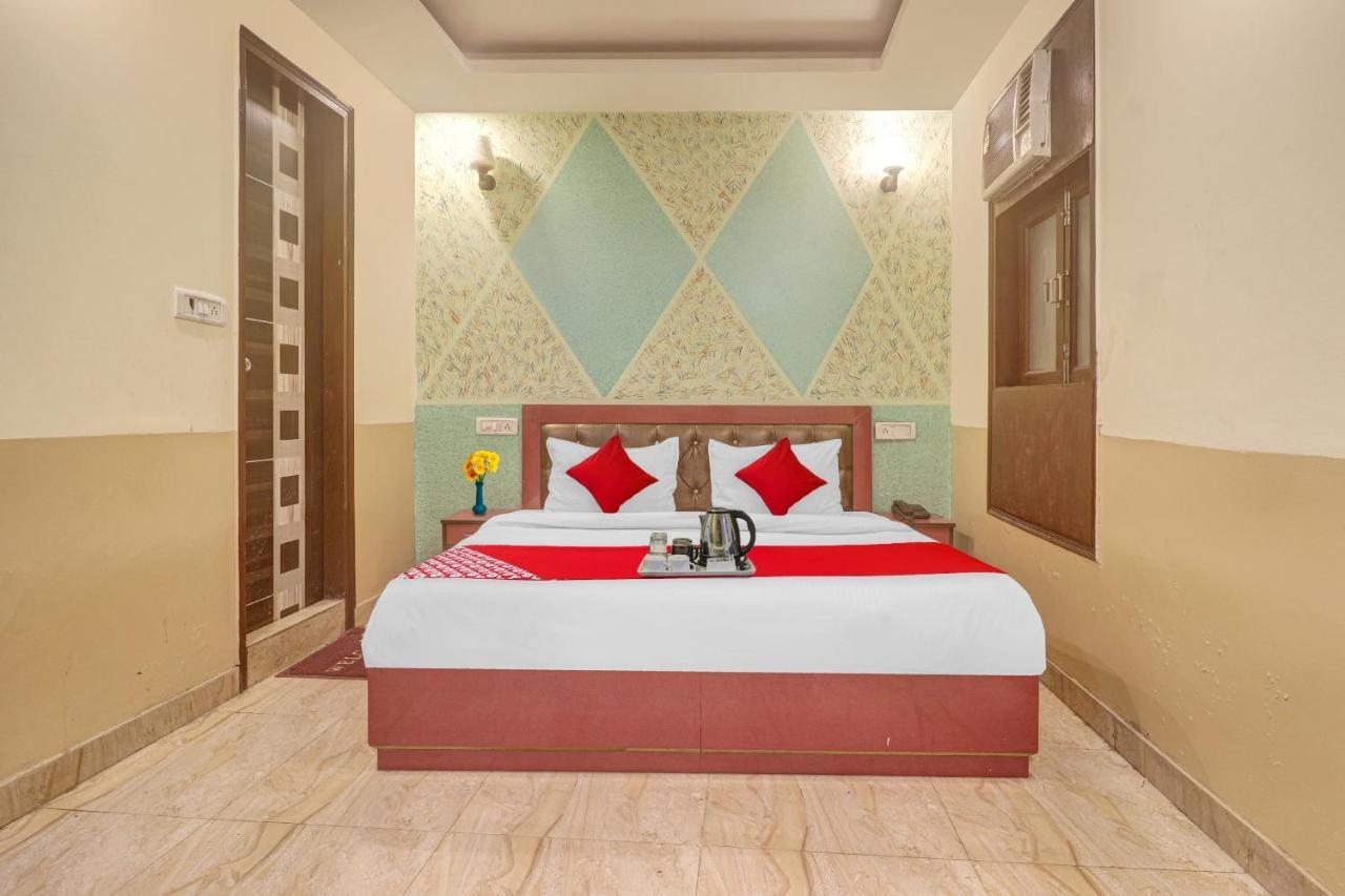 Hotel O Prince Home Stay Near Ambience Mall New Delhi Exterior photo